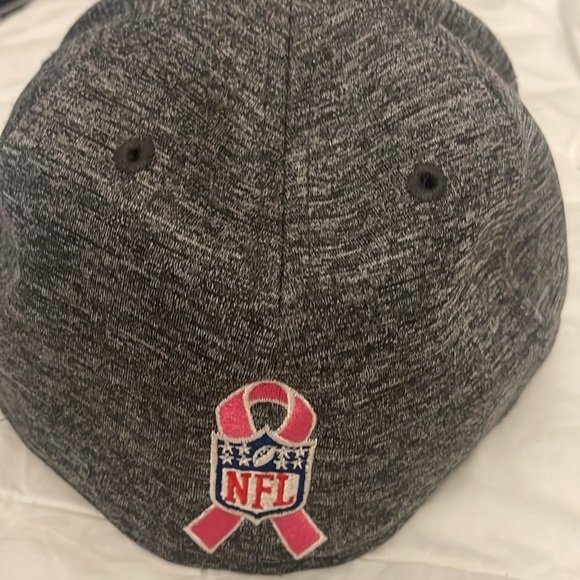 seattle seahawks hat Fitted Size 7 New Era Breast Cancer Awareness - Picture 3 of 5